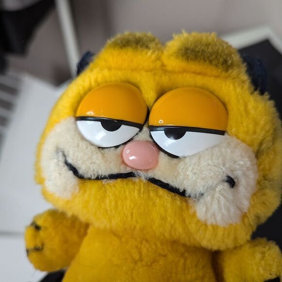 Vintage Garfield Plush bean filled 9" 1978-81 - Picture 8 of 9